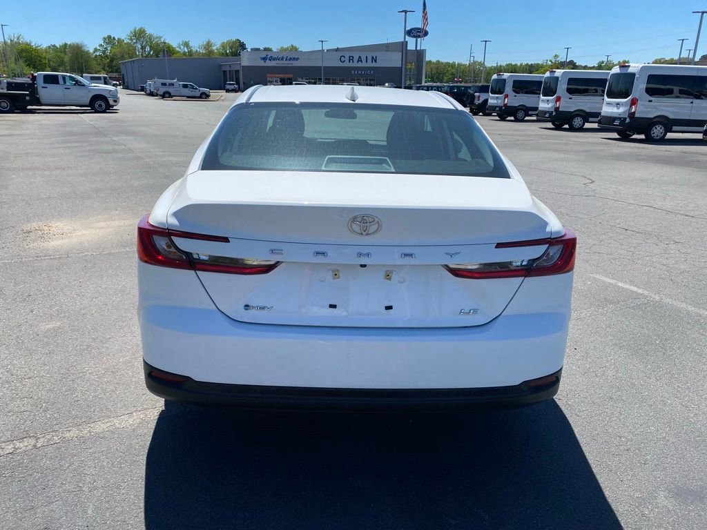Used 2025 Toyota Camry LE image 6