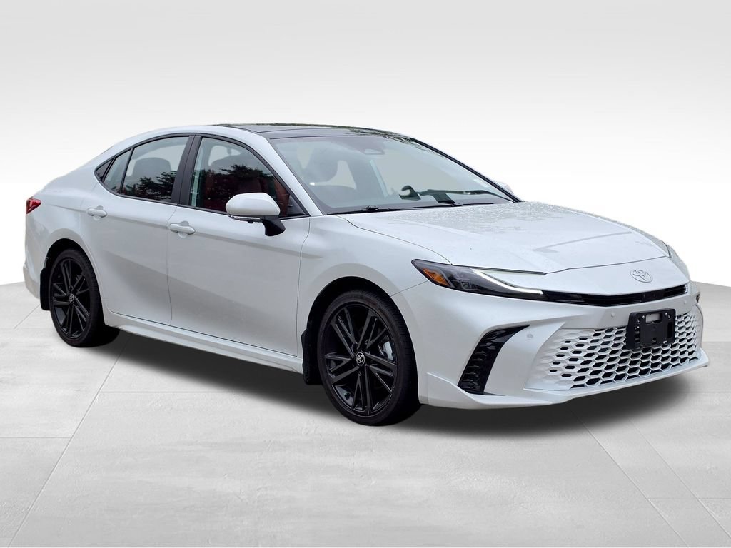 Used 2025 Toyota Camry XSE w/ Premium Plus Package AWD/4WD image 4
