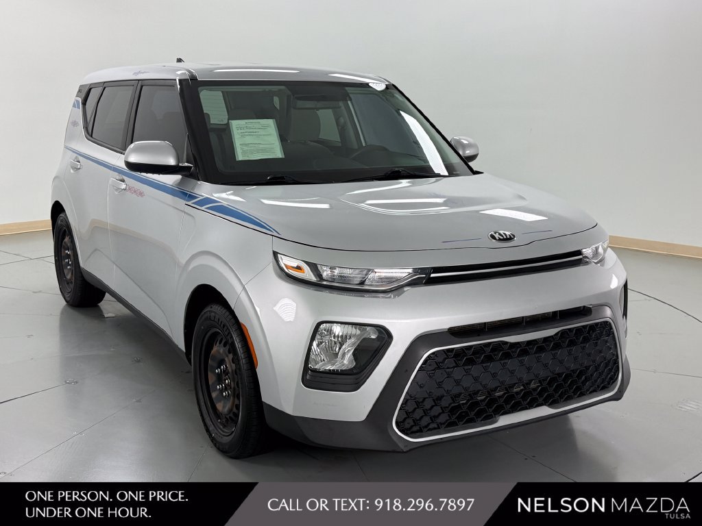 Used 2020 Kia Soul LX FWD image 4
