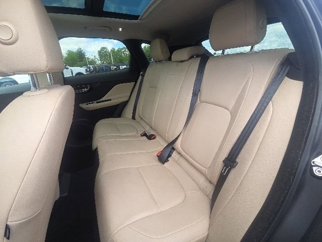 Used 2017 Jaguar F-PACE Premium AWD/4WD image 19
