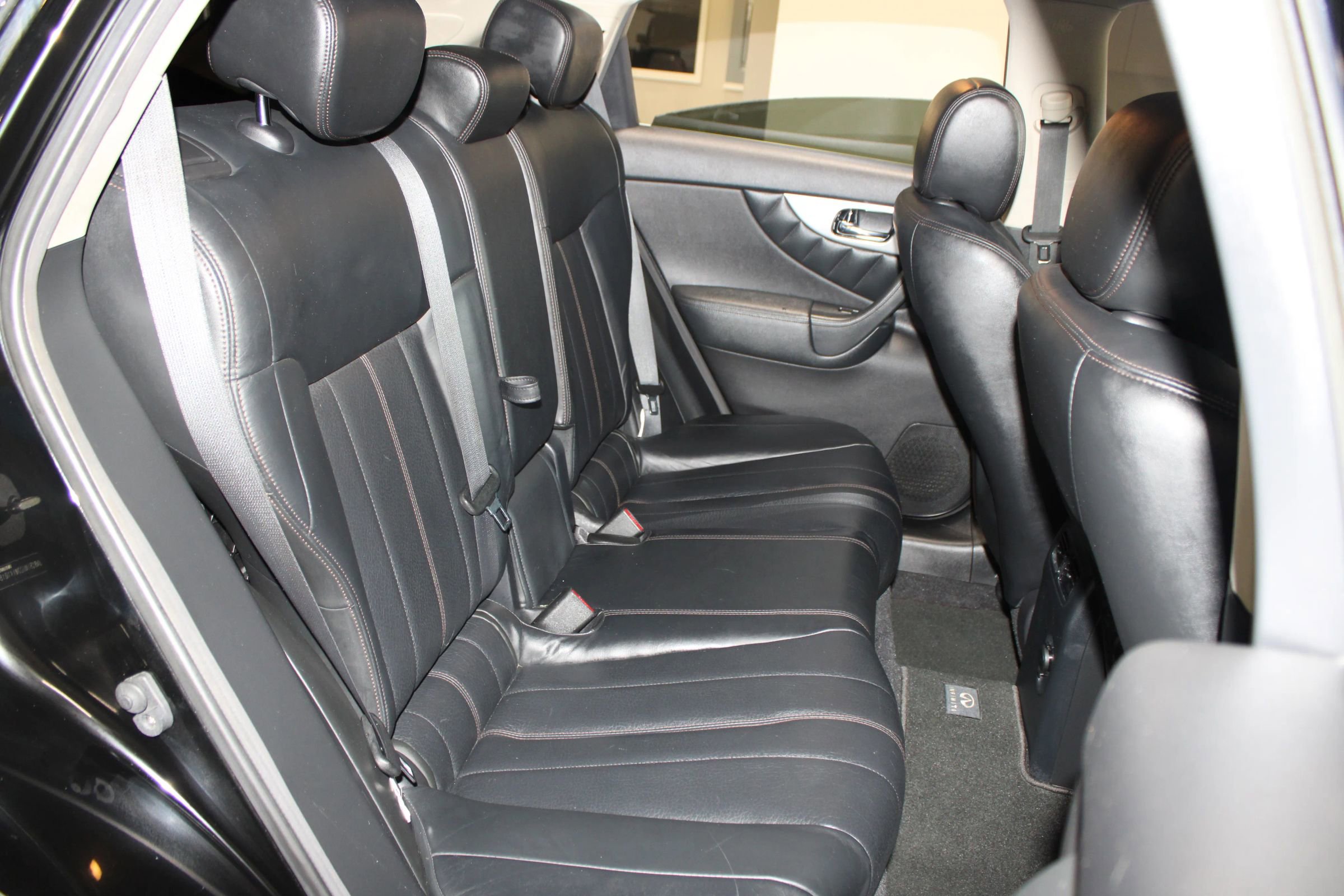 Used 2013 INFINITI FX37 2WD w/ Premium Pkg image 24