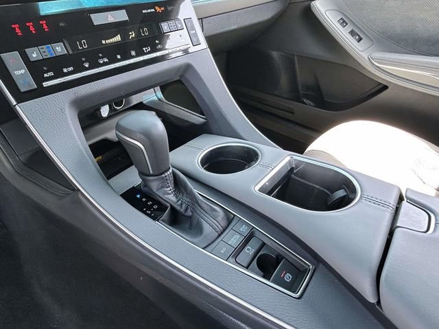 Used 2019 Toyota Avalon Touring FWD image 17