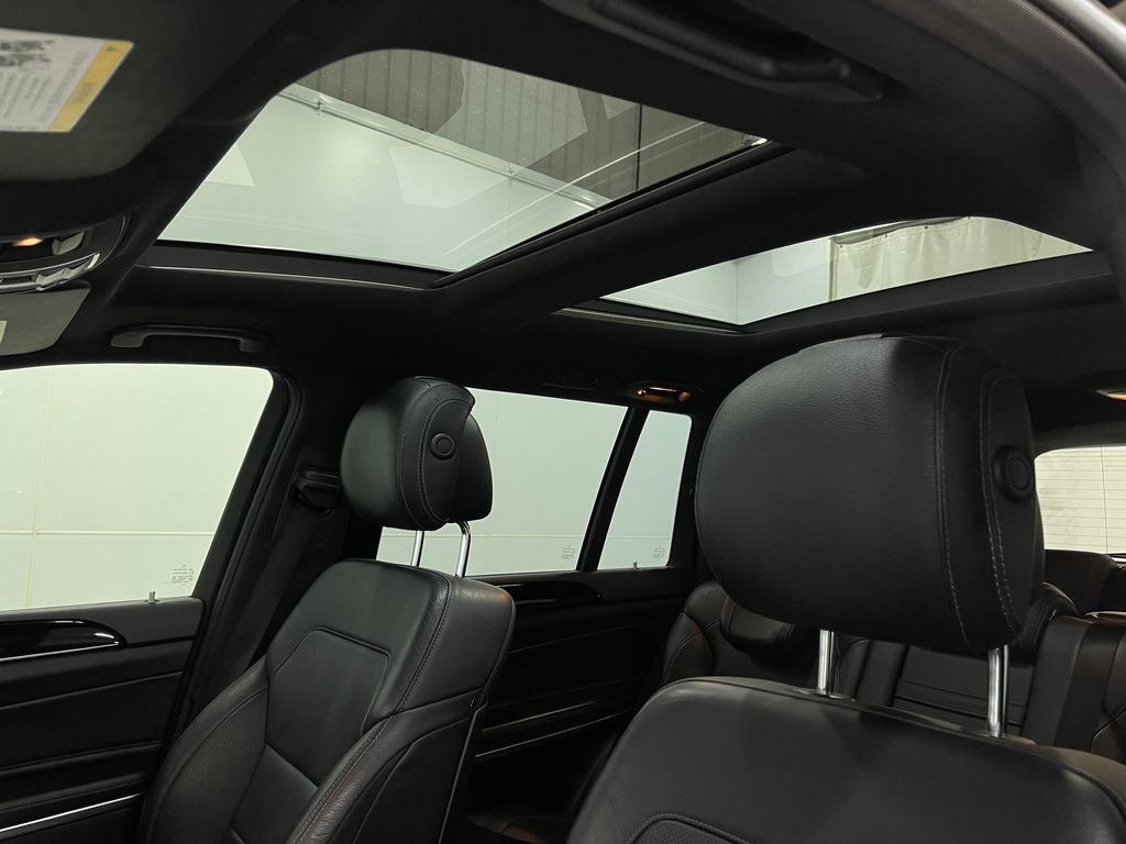 Used 2017 Mercedes-Benz GLS 550 4MATIC image 12