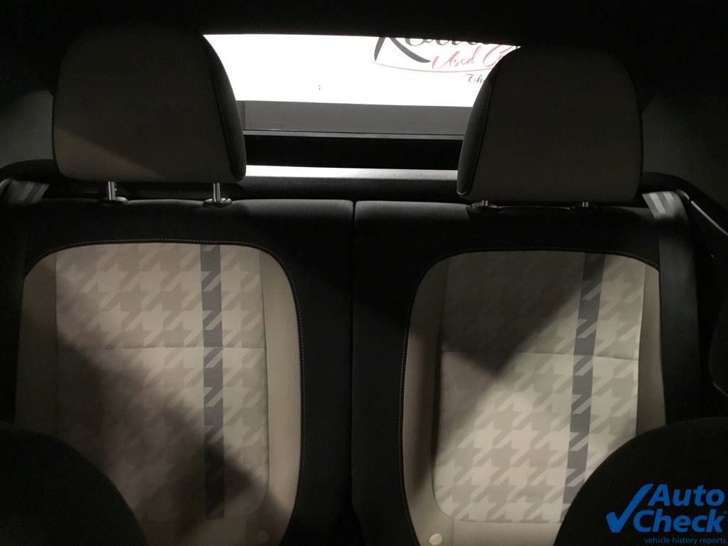 Used 2018 Volkswagen Beetle 2.0T Coast image 34