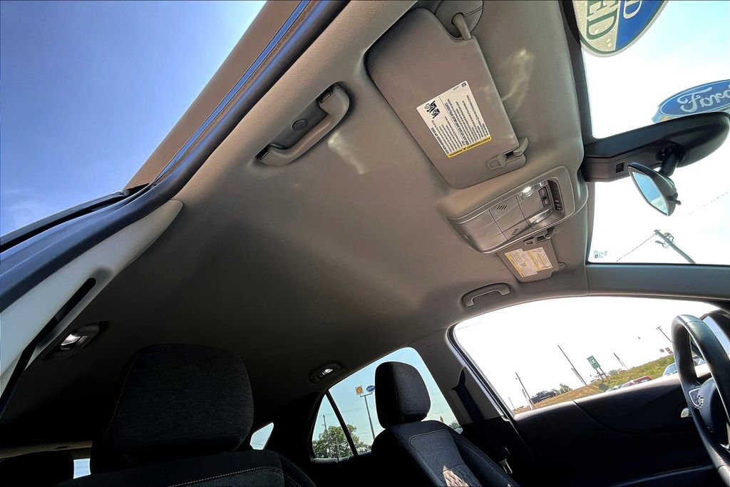 Used 2023 Chevrolet Equinox LT w/ Driver Convenience Package image 21