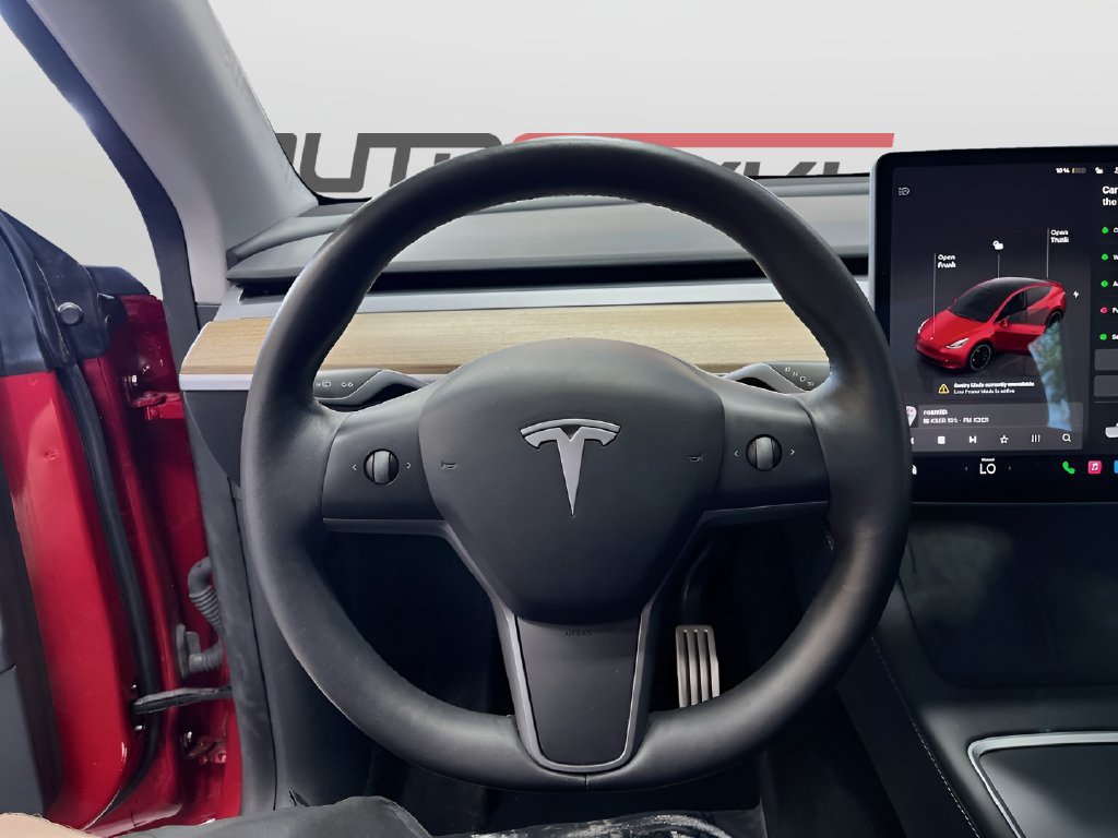 Used 2023 Tesla Model Y Performance AWD/4WD image 10