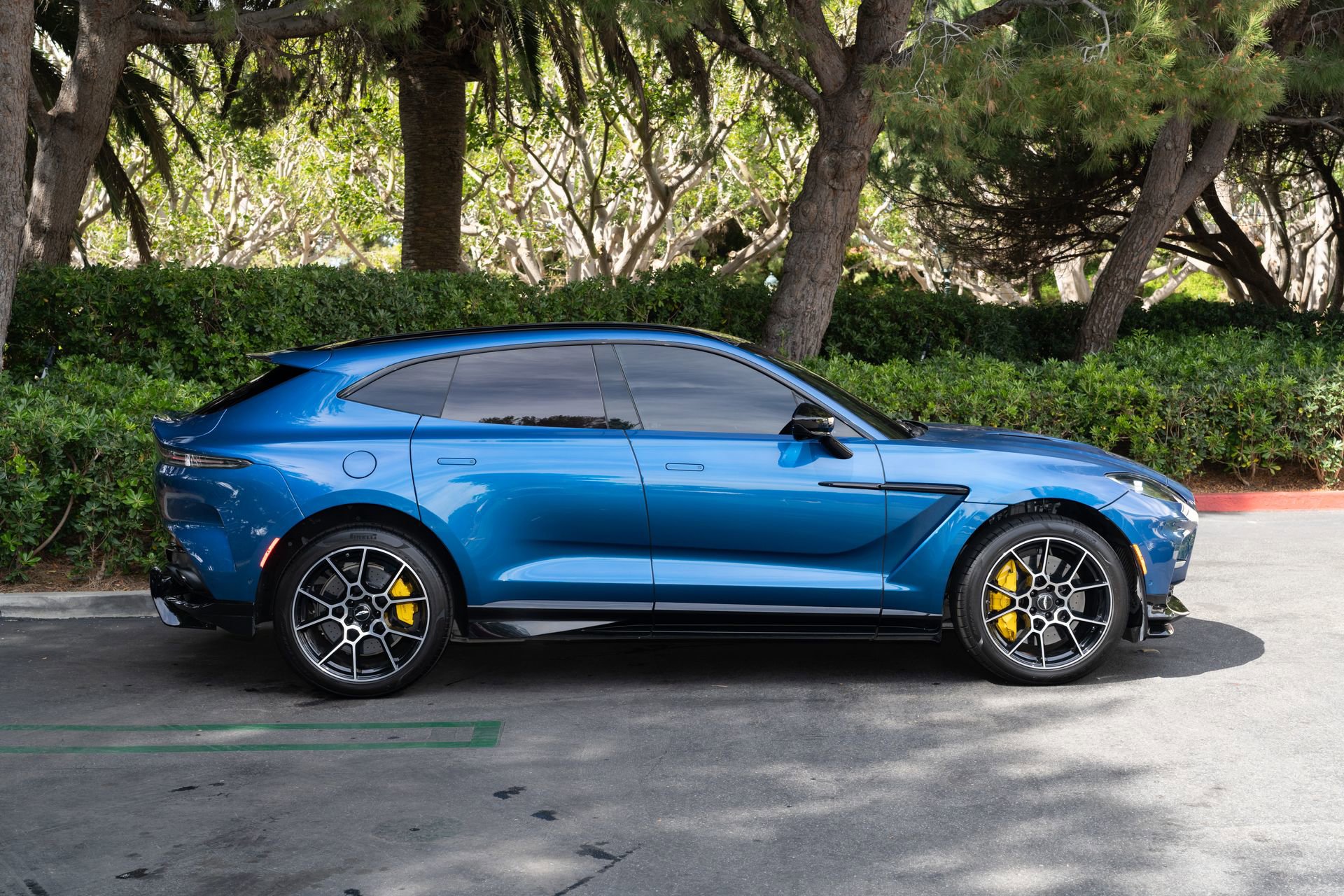 Used 2023 Aston Martin DBX 707 image 25