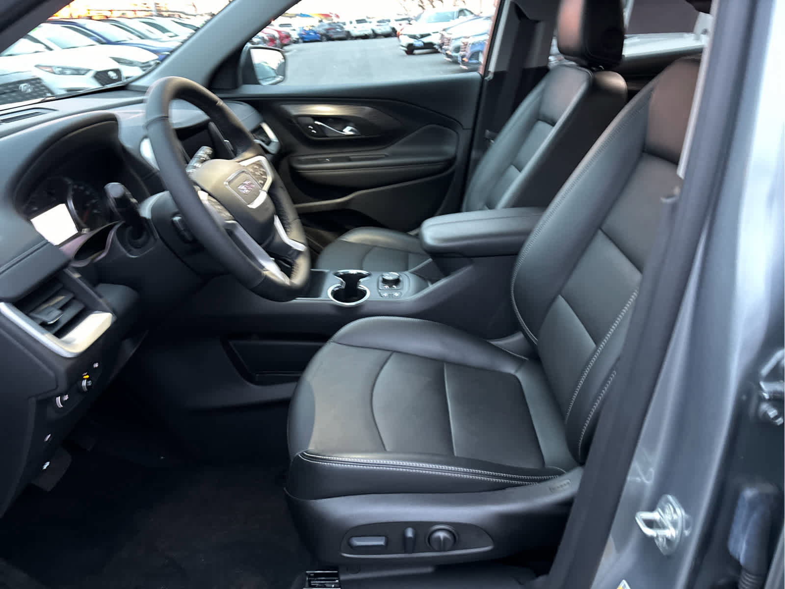 Used 2023 GMC Terrain SLT image 8