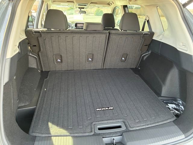 New 2026 Nissan Rogue SV w/ Cold Weather Package image 26