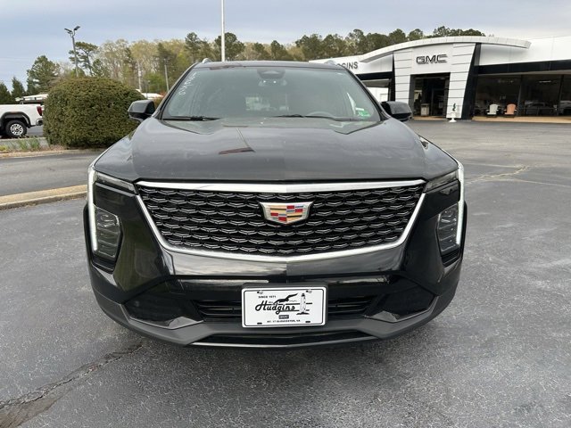 Used 2024 Cadillac XT4 Premium Luxury image 2