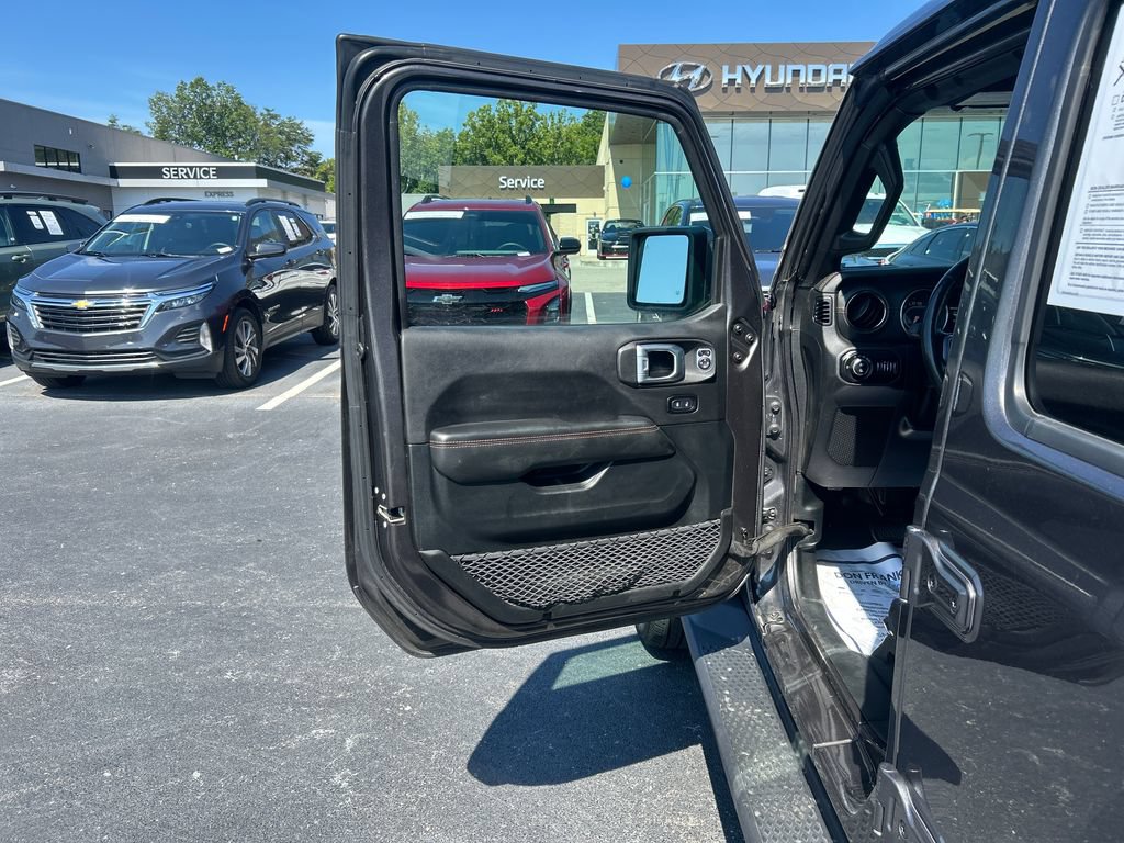 Used 2021 Jeep Gladiator Overland AWD/4WD image 12