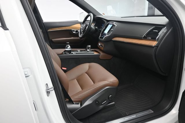 Used 2024 Volvo XC90 T8 Plus w/ Protection Package AWD/4WD image 25