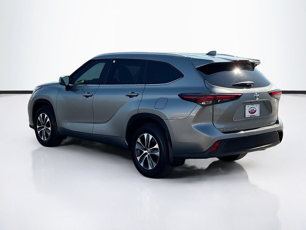 Certified 2026 Toyota Highlander XLE AWD/4WD image 7