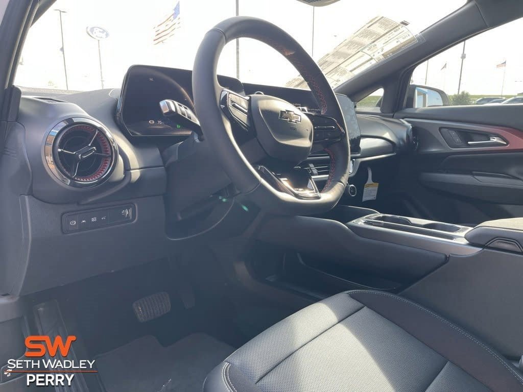 New 2025 Chevrolet Equinox EV RS image 11