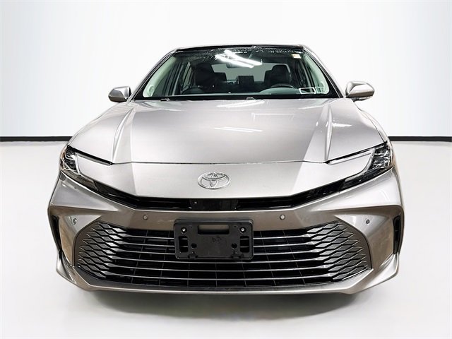 Used 2025 Toyota Camry XLE image 2