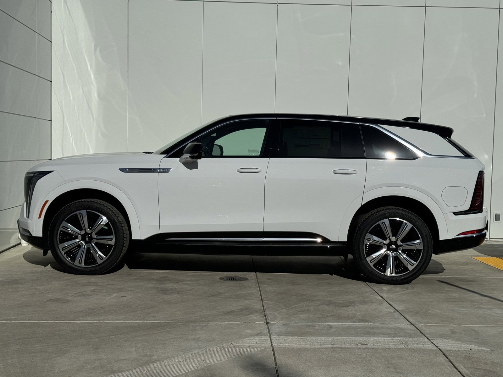 New 2025 Cadillac Escalade IQ Luxury 2 image 5