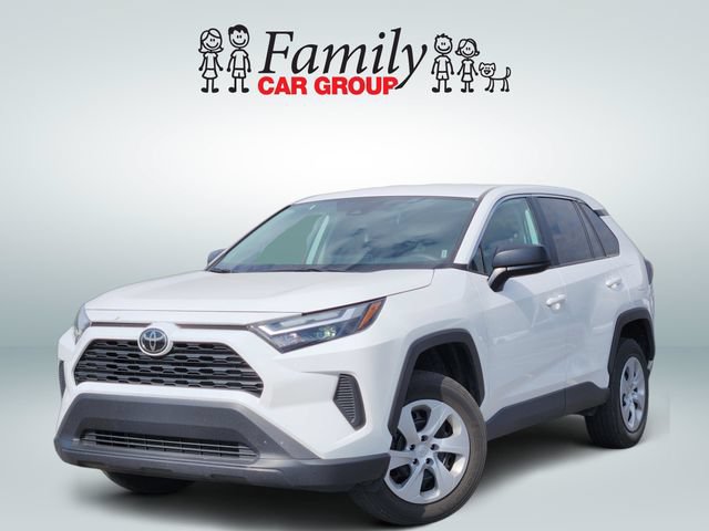 Used 2025 Toyota RAV4 LE AWD/4WD image 1