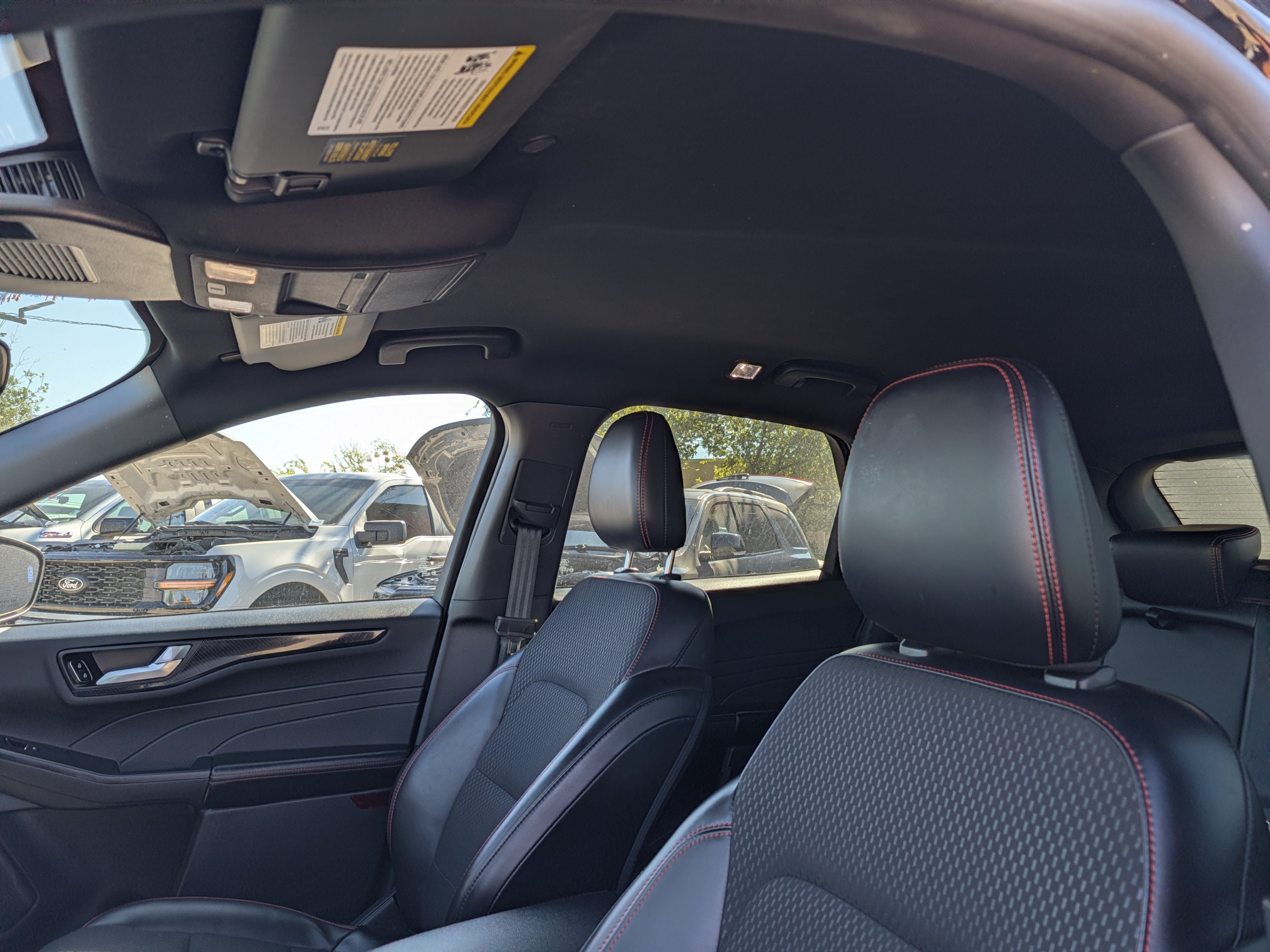 Certified 2025 Ford Escape ST-Line Select AWD/4WD image 12