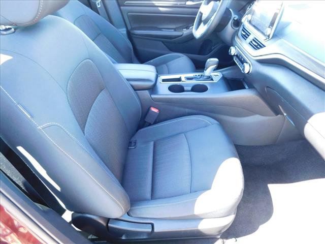 Used 2025 Nissan Altima 2.5 SV FWD image 26