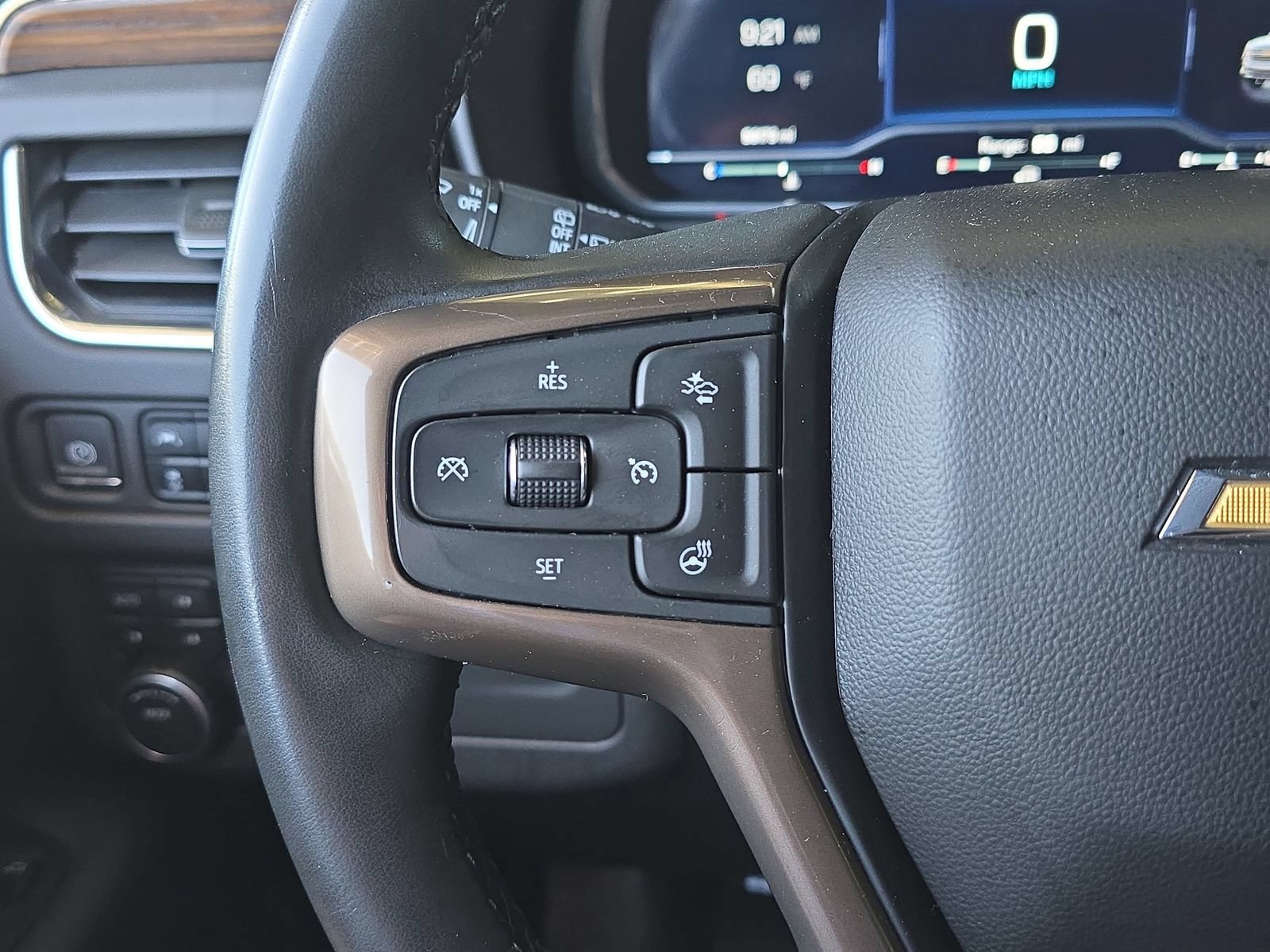 Used 2023 Chevrolet Suburban High Country AWD/4WD image 21