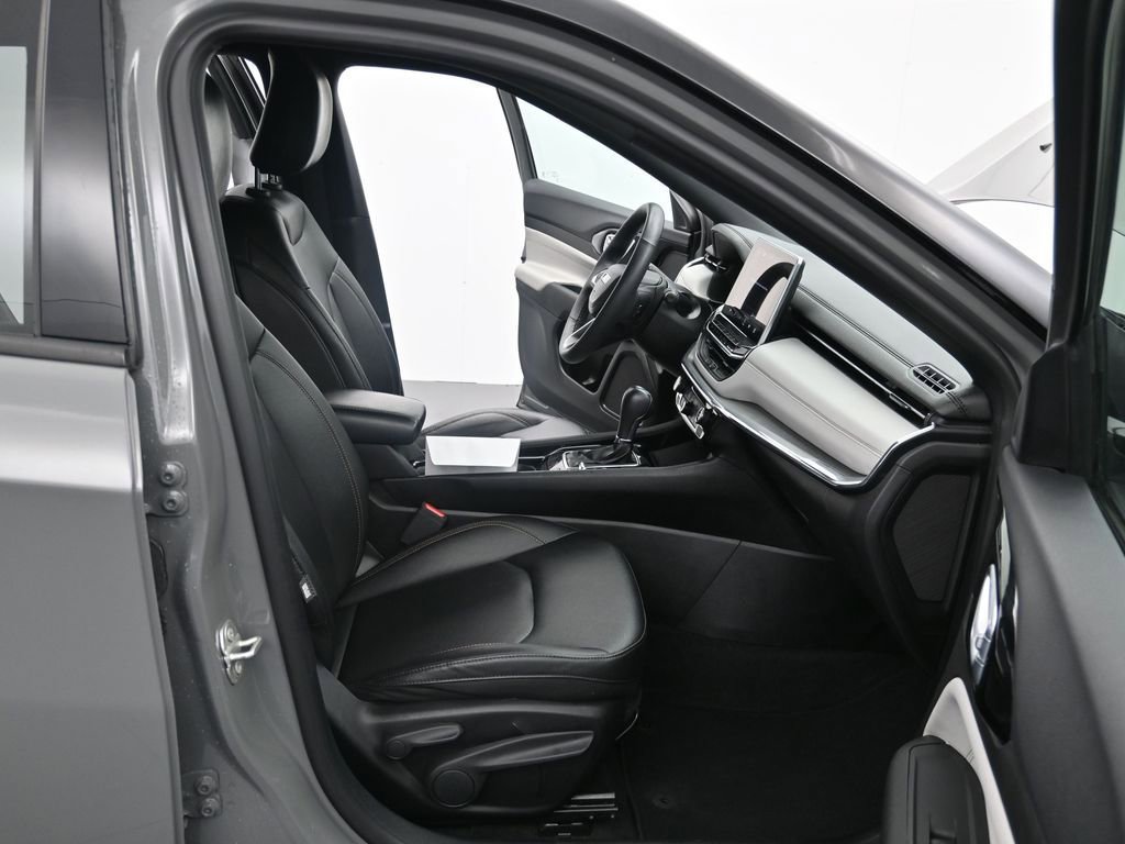 Used 2024 Jeep Compass Limited image 13