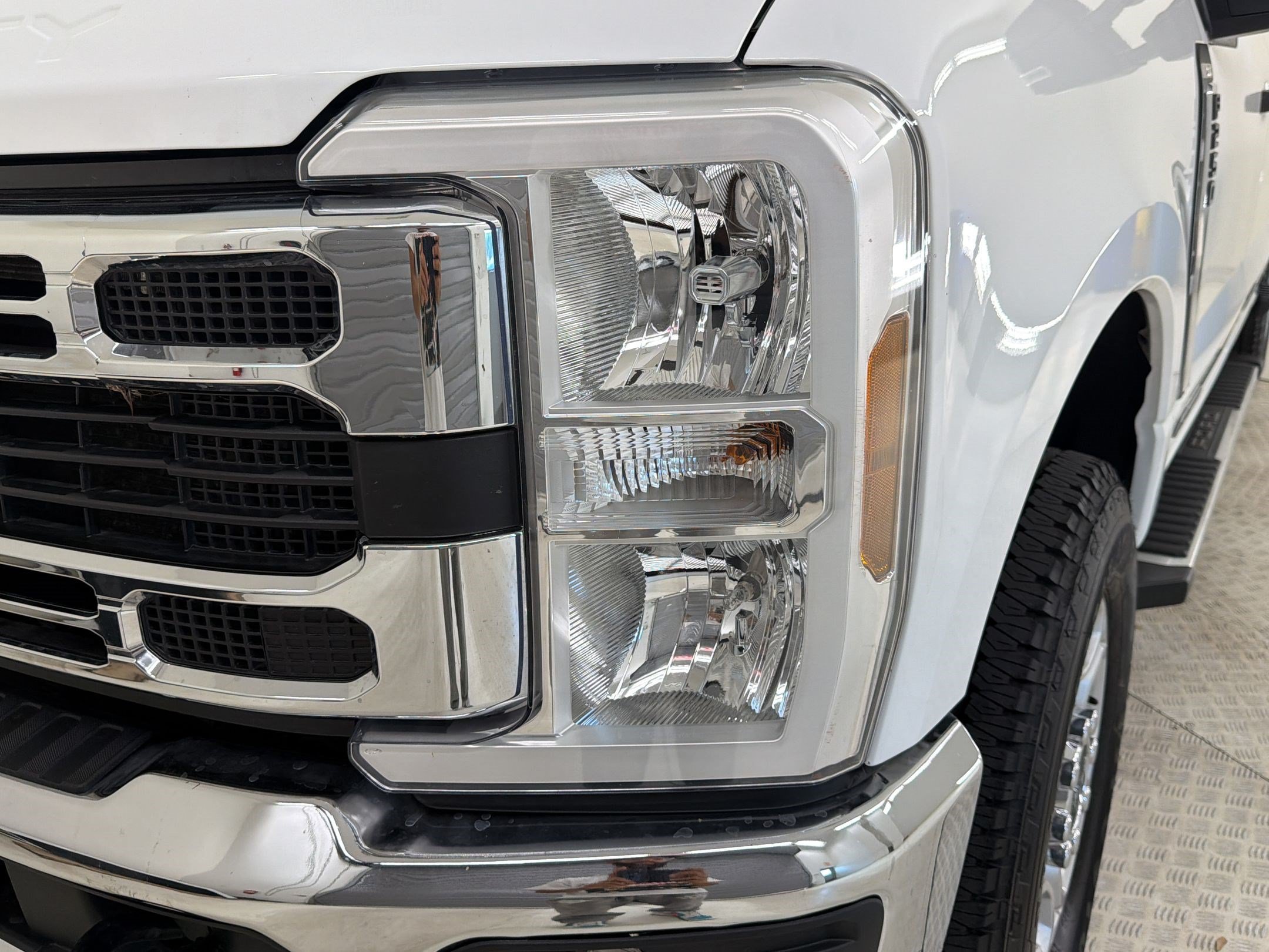Used 2025 Ford F250 XLT AWD/4WD image 11
