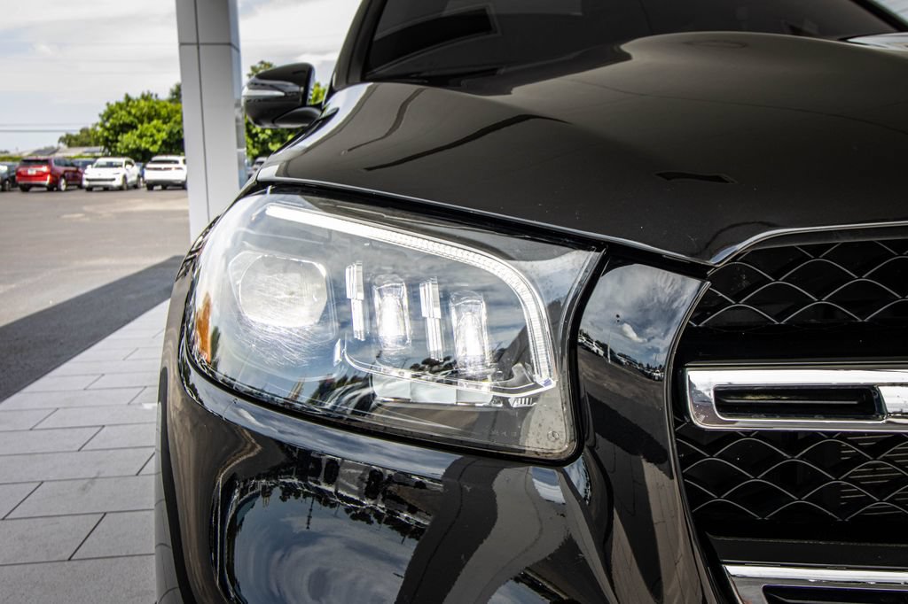 Used 2023 Mercedes-Benz GLS 580 4MATIC image 5