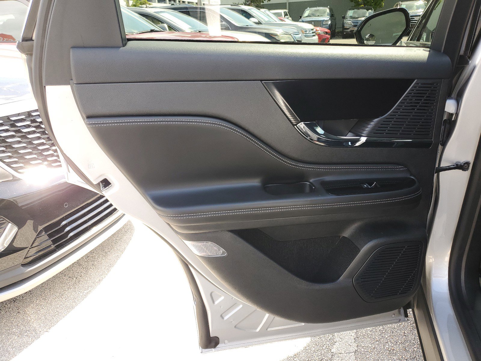 Used 2020 Lincoln Corsair FWD image 12