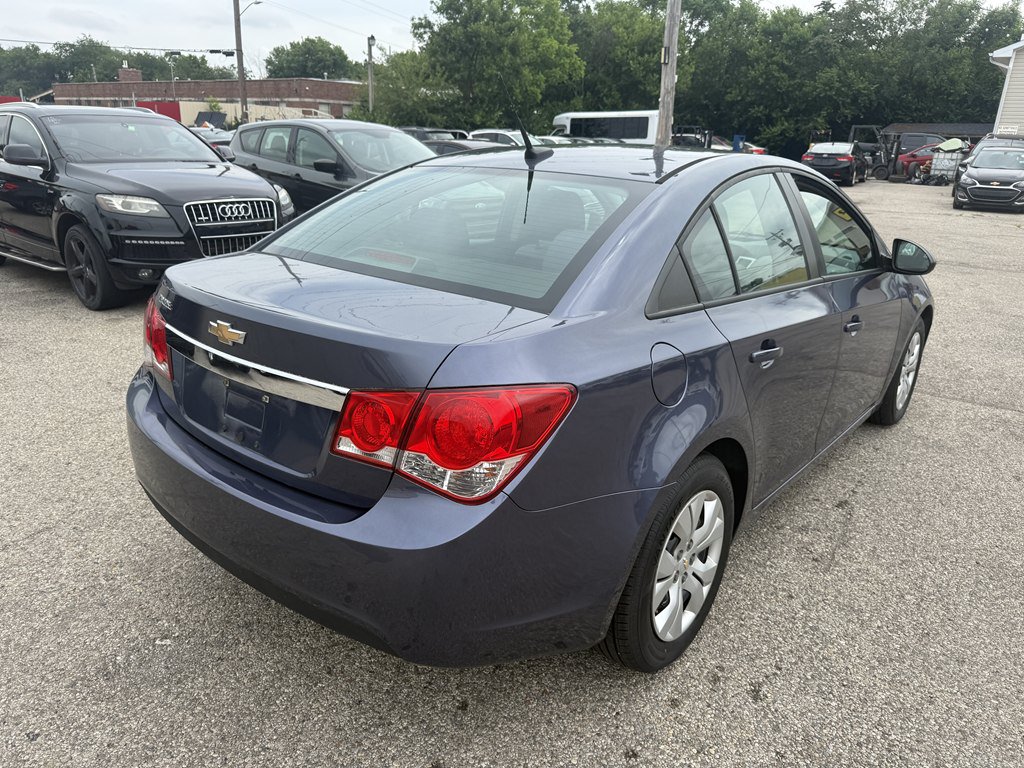 Used 2014 Chevrolet Cruze LS FWD image 5