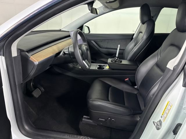 Used 2021 Tesla Model Y Long Range image 11