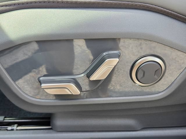 Used 2024 Kia EV9 Light Long Range RWD image 11