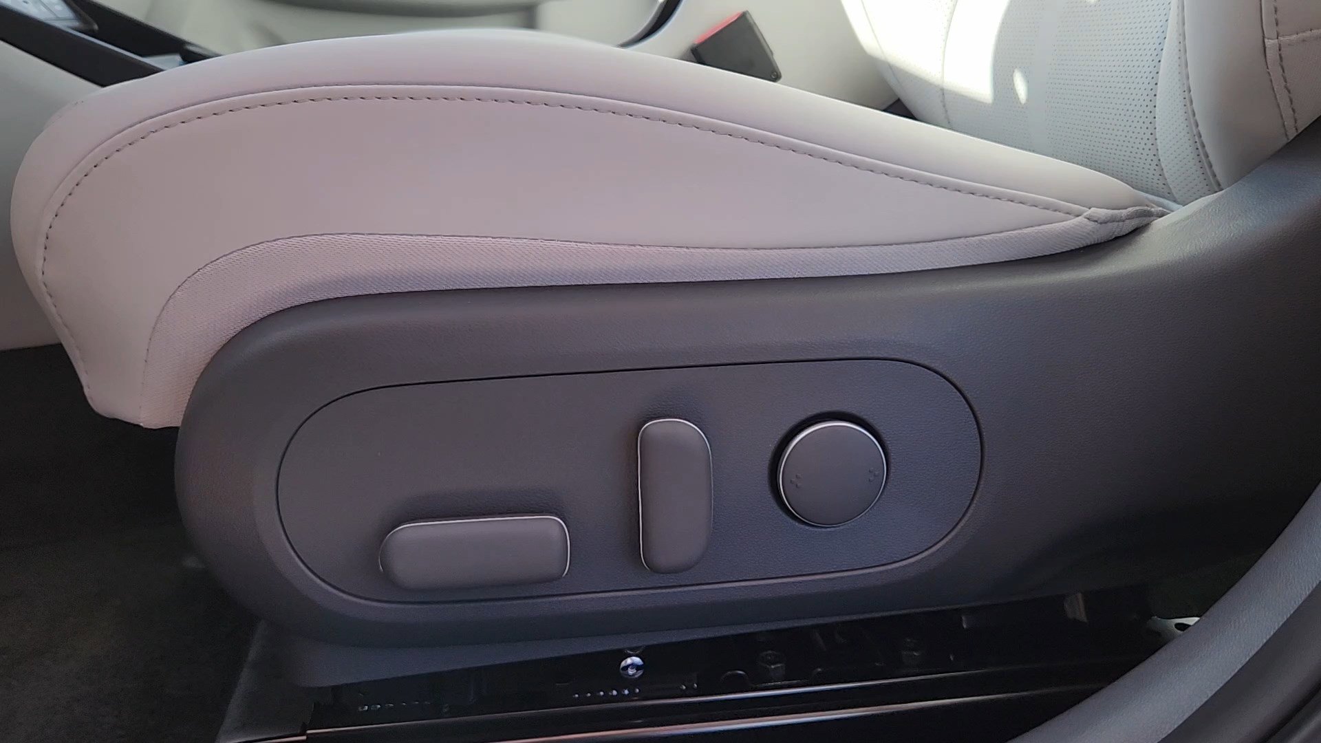 New 2026 Hyundai Kona Limited image 8