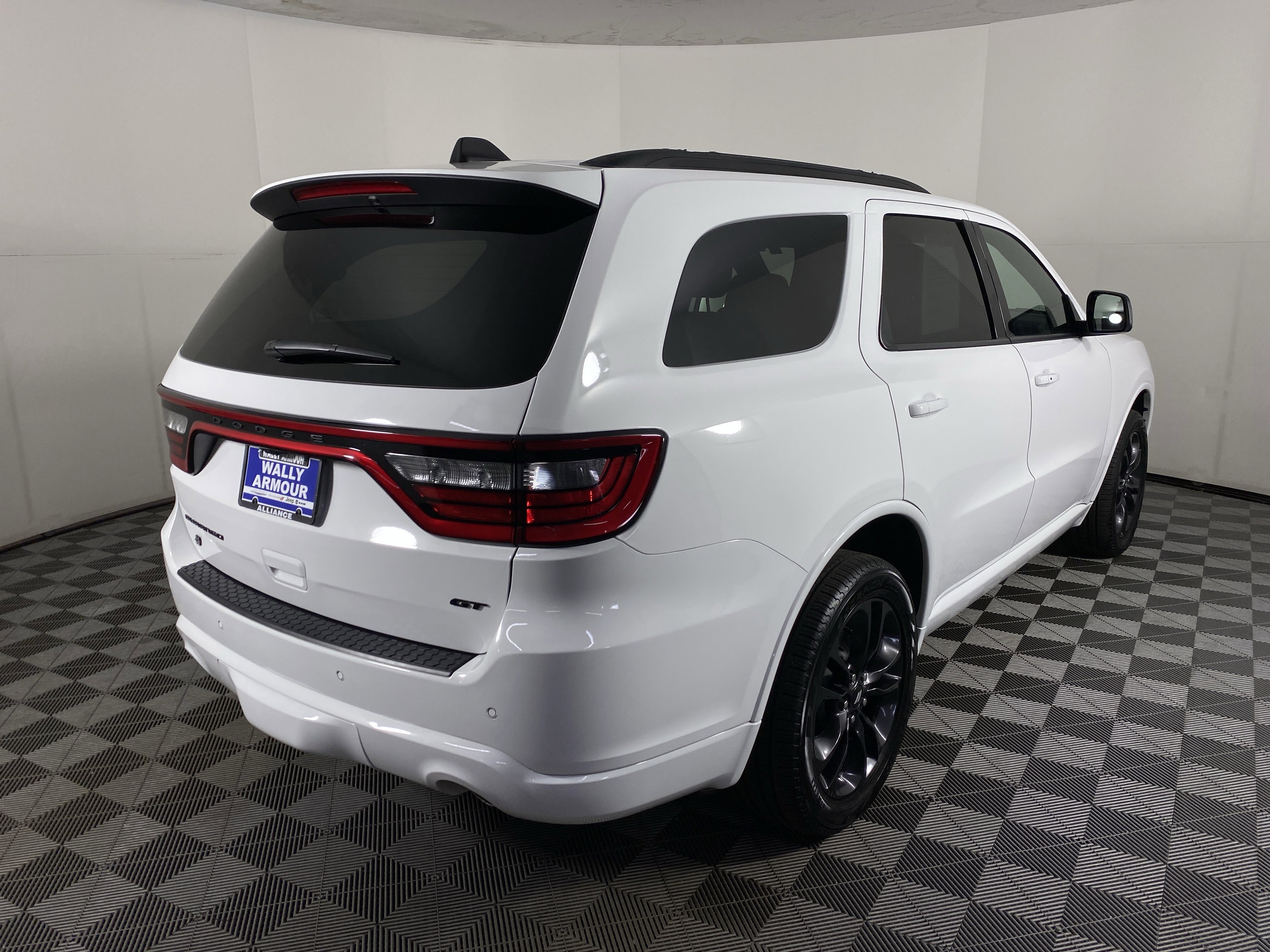 Used 2025 Dodge Durango GT image 9