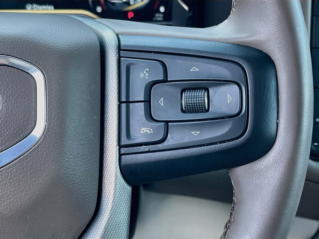 Used 2023 GMC Yukon Denali RWD image 20