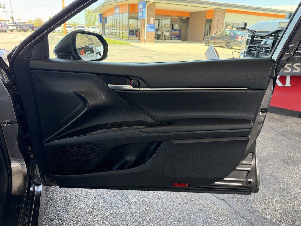 Used 2024 Toyota Camry LE AWD/4WD image 25