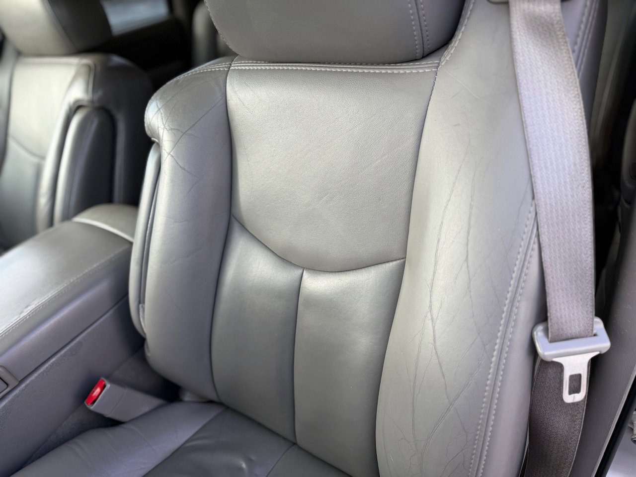 Used 2005 GMC Yukon XL Denali image 17