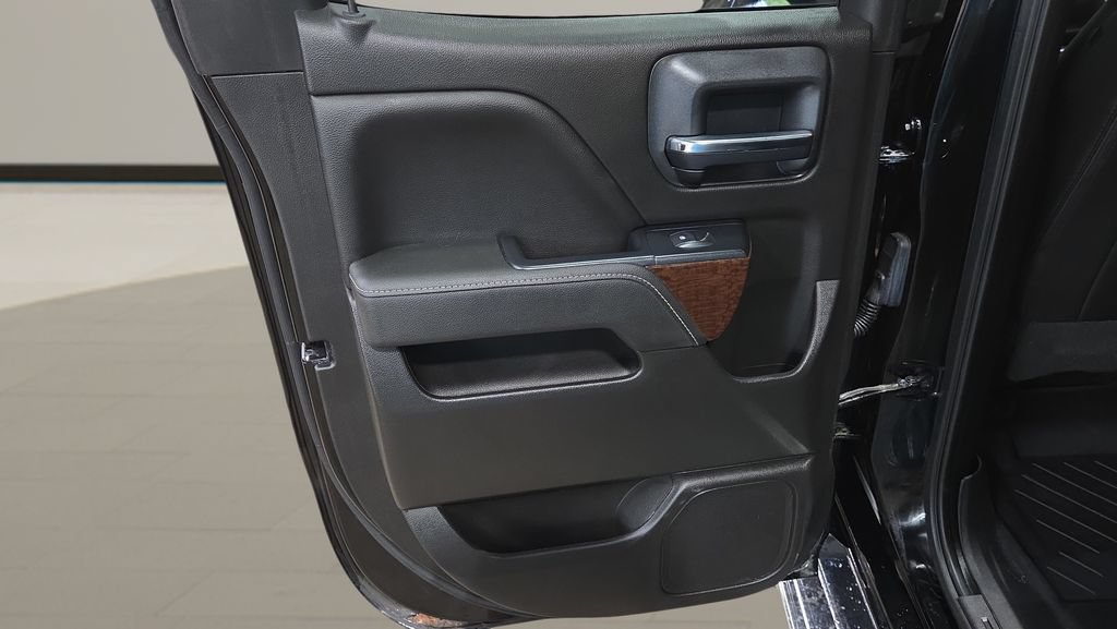 Used 2018 GMC Sierra 2500 SLT AWD/4WD image 22