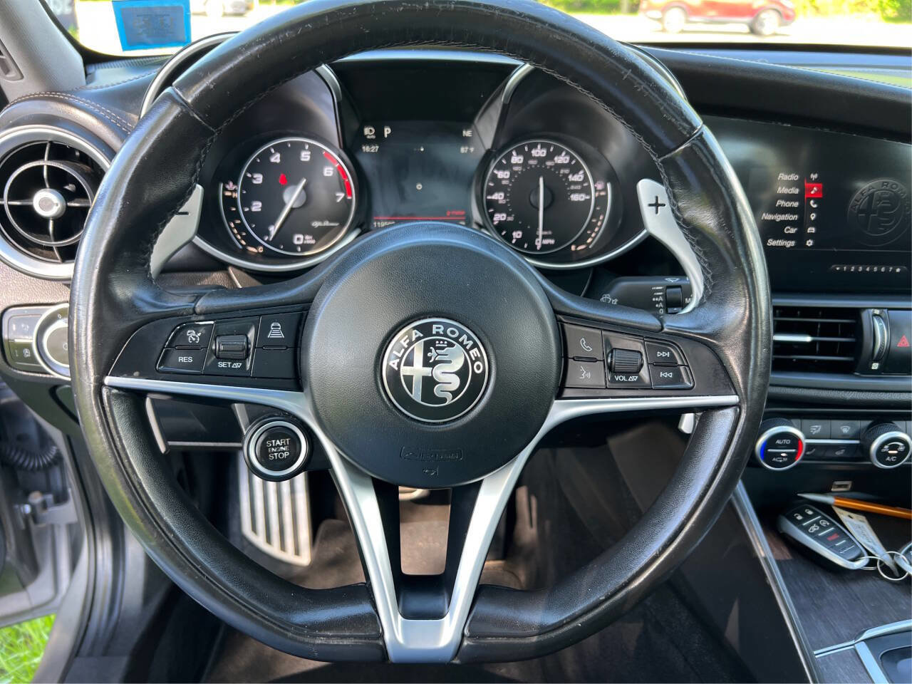 Used 2018 Alfa Romeo Giulia Ti w/ Quick Order Package 22X Lusso image 15