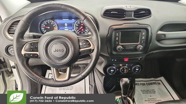 Used 2016 Jeep Renegade Limited image 14