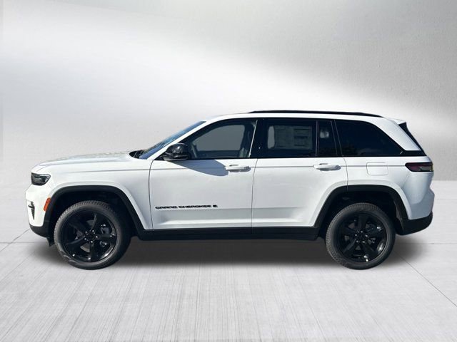 New 2025 Jeep Grand Cherokee Limited w/ Black Appearance Package image 8