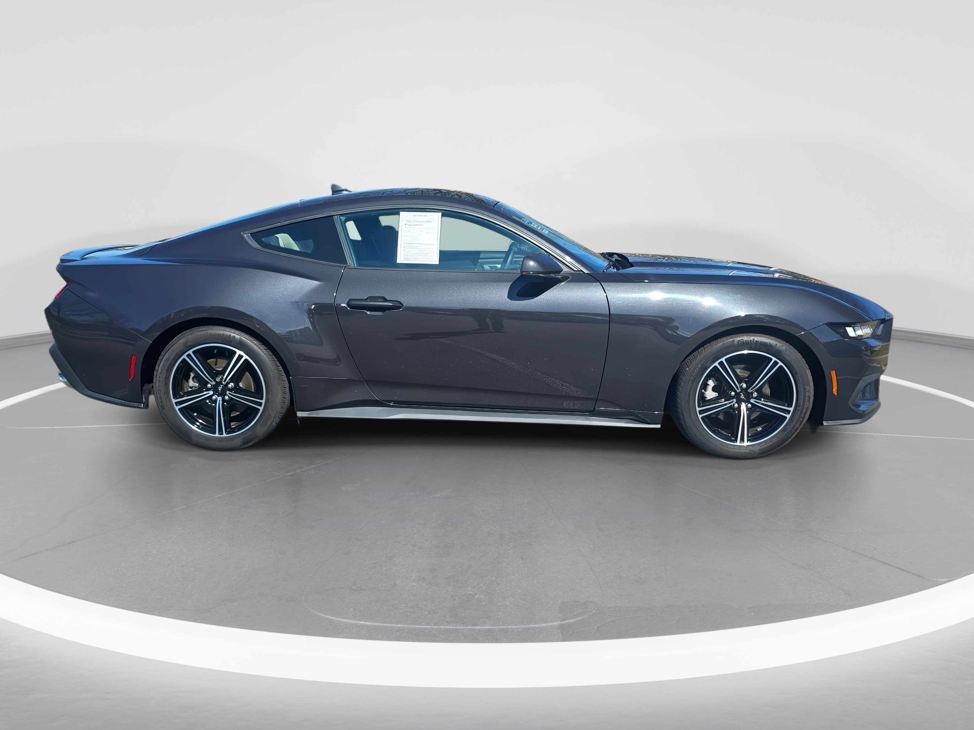 Used 2024 Ford Mustang Premium image 4