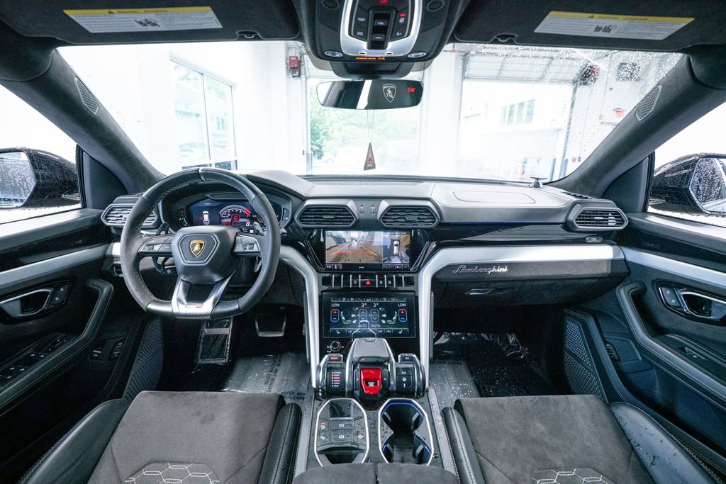 Used 2021 Lamborghini Urus AWD/4WD image 58