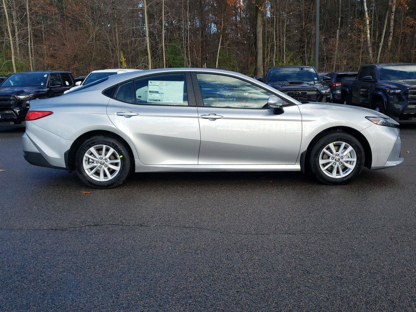 Used 2026 Toyota Camry LE w/ Convenience Package image 5