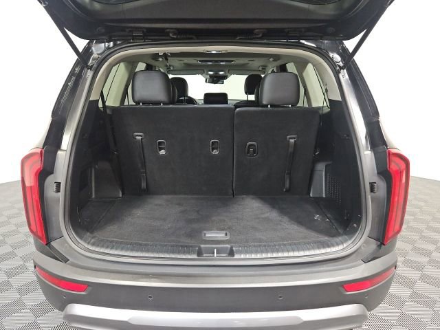 Used 2020 Kia Telluride S w/ S 8 Passenger Seating Package image 29