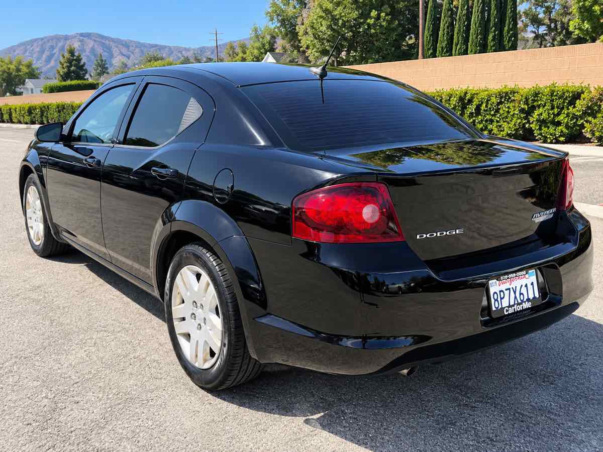 Used 2014 Dodge Avenger SE FWD image 26