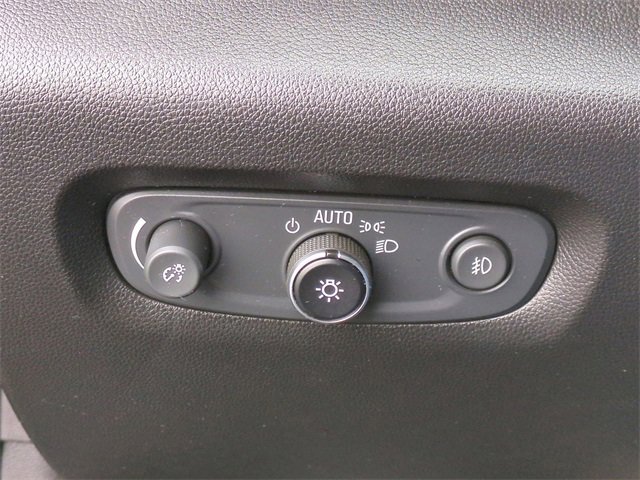 Used 2018 Chevrolet Traverse Premier w/ Redline Edition image 19