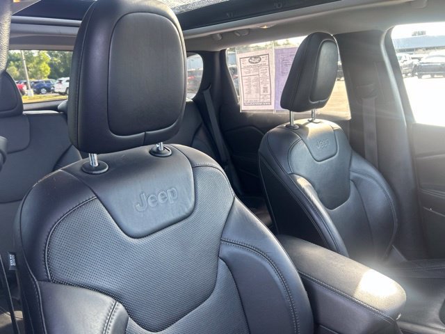 Used 2021 Jeep Cherokee Latitude Lux w/ Sun & Sound Group AWD/4WD image 52