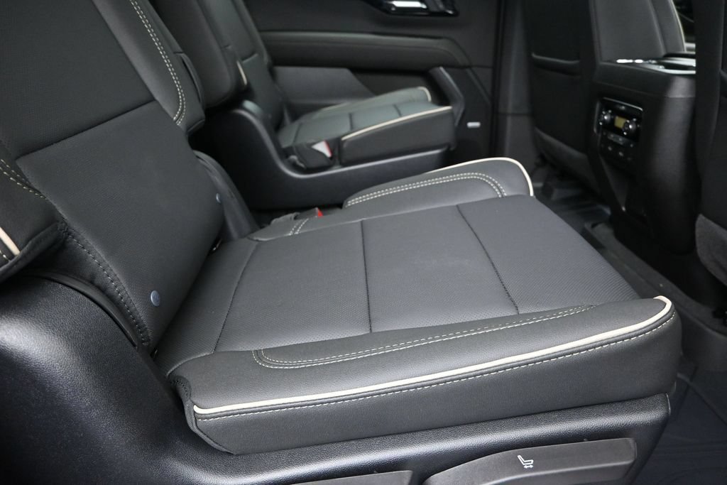New 2026 Chevrolet Suburban Premier RWD image 23