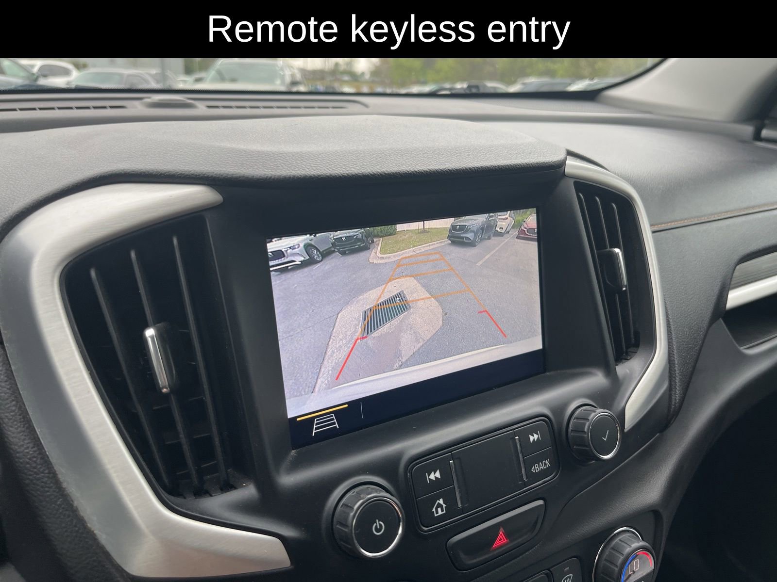 Used 2021 GMC Terrain SLT image 8