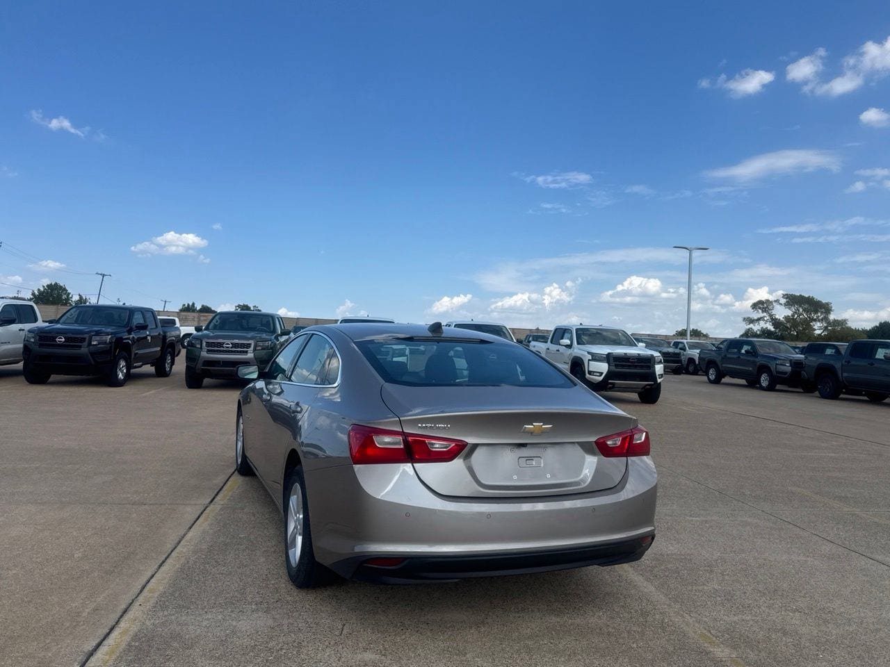 Used 2025 Chevrolet Malibu LS FWD image 18